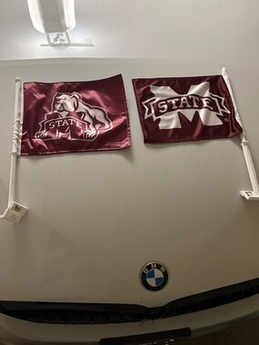 2 Mississippi State Bulldog Car Flags